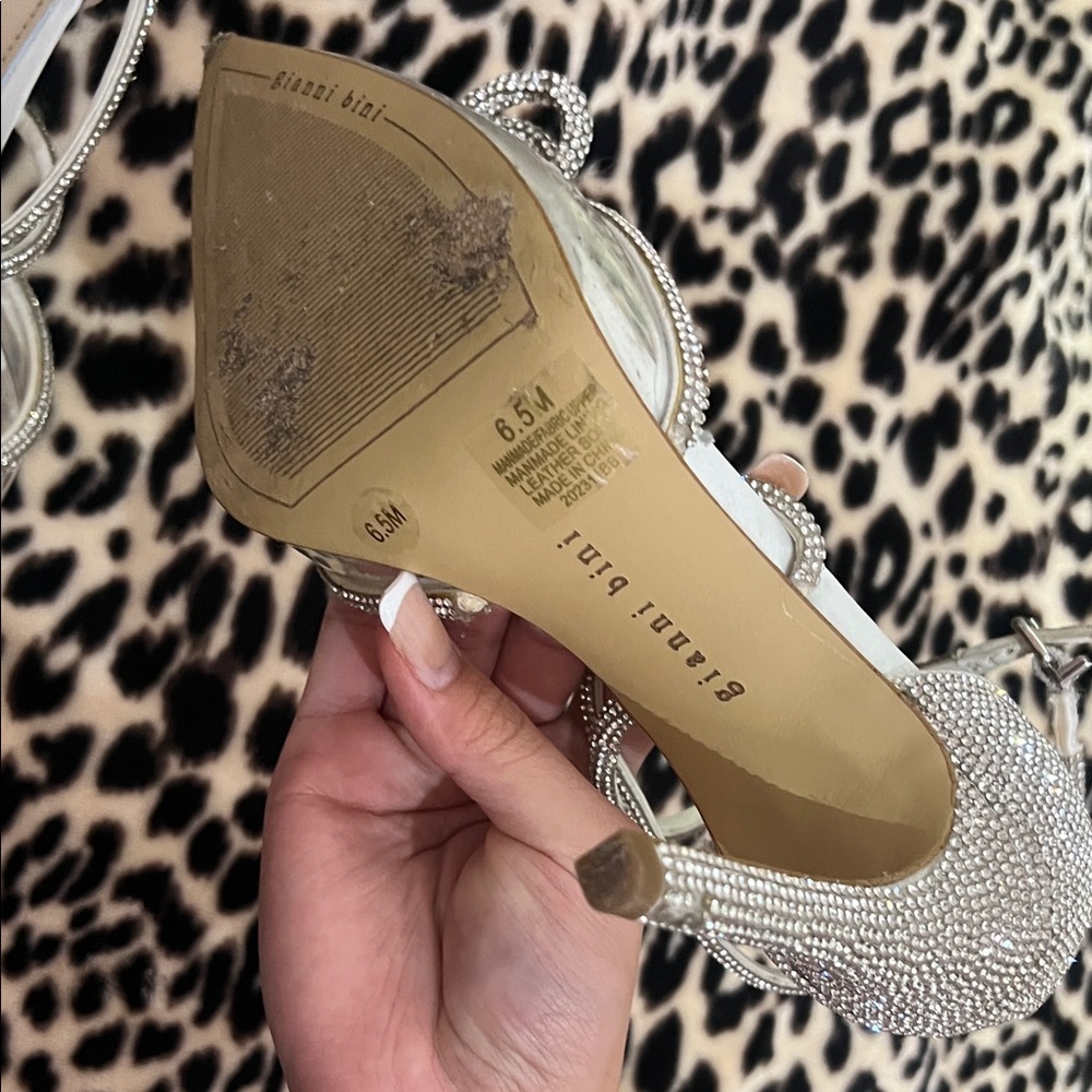 Gianni Bini Silver and Cream Bow Heels - Picture 3 of 4